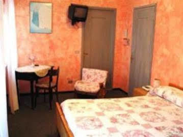 Hirondelle Hotel Aosta Eksteriør billede